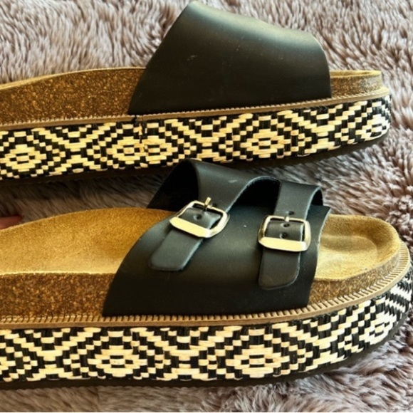 FREE PEOPLE CARAVELLE PLATFORM SLIDE SANDALS IN BLACK BUCKLE - Picture 7 of 11